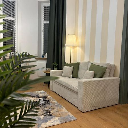 Apartament Pod Wieza 1 瓦乌布日赫 外观 照片
