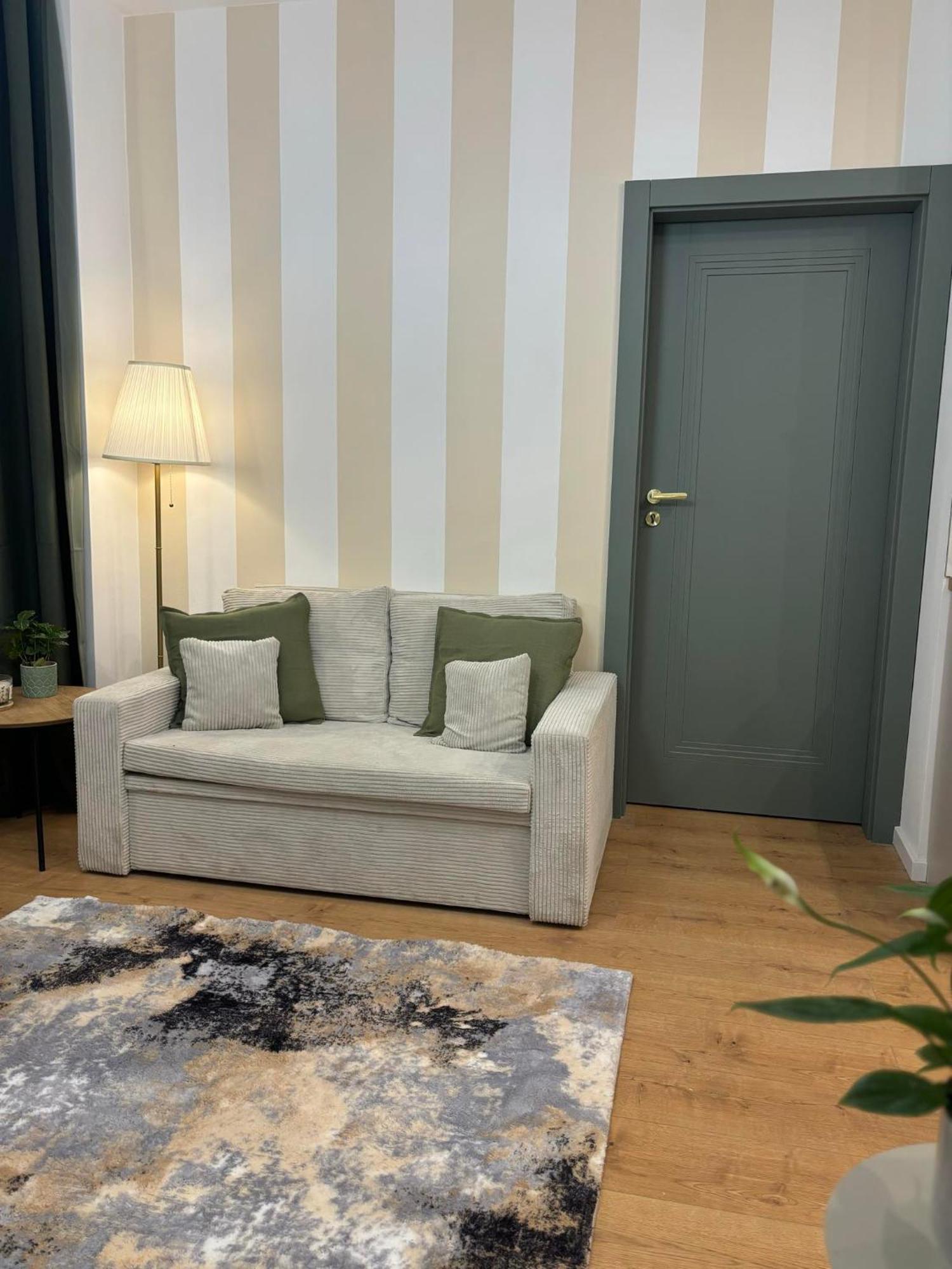 Apartament Pod Wieza 1 瓦乌布日赫 外观 照片