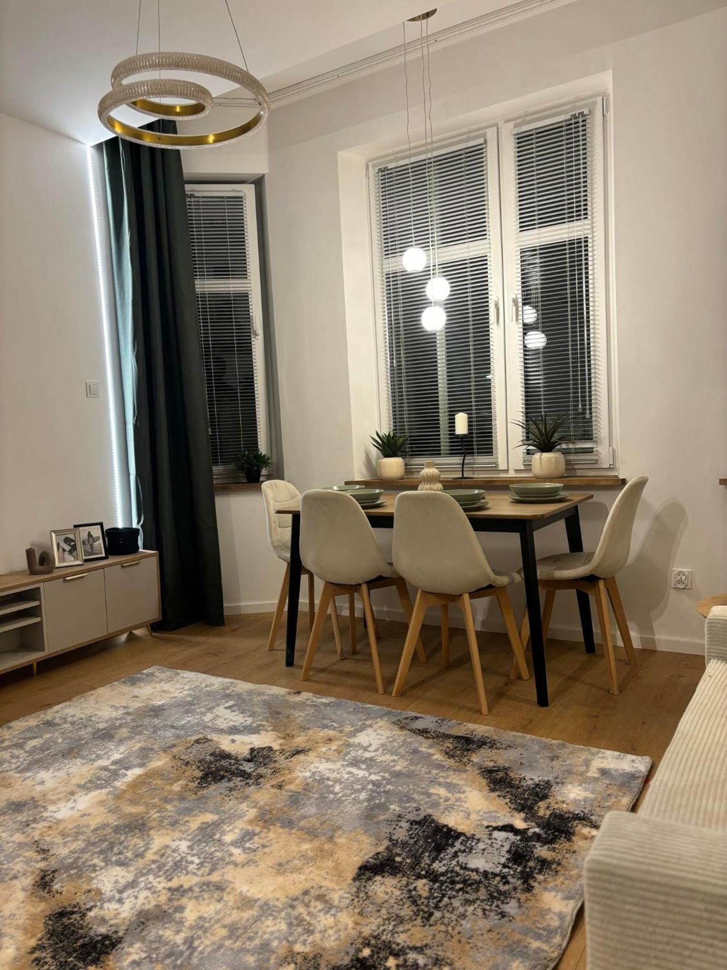 Apartament Pod Wieza 1 瓦乌布日赫 外观 照片